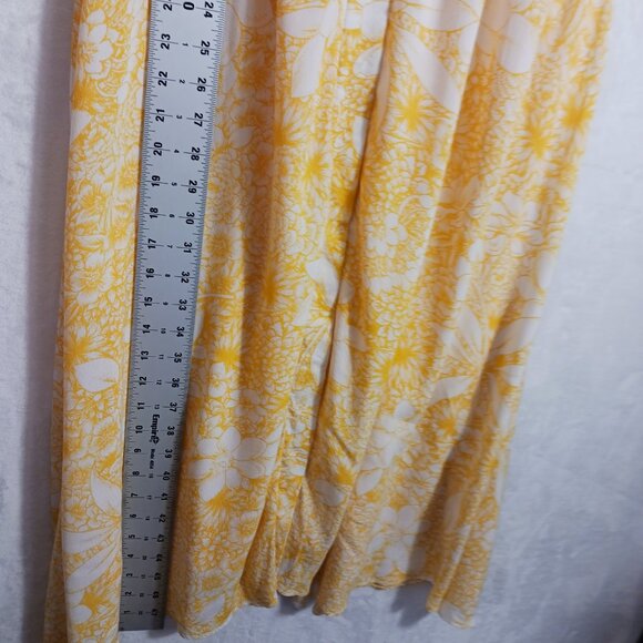Taylor, Yellow & White Floral Midi Dress, Med., Lined, Ruffled Neck & Sleeve - Picture 13 of 13